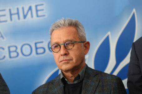 Йордан Цонев: Тръгвам си от ДПС с екипа на Делян Пеевски. 25 години съм бил “българчето” в ДПС