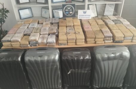 Кокаин за над 35 милиона откриха у нас. Лице с дипломатически паспорт е сред задържаните