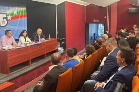 Депутатите Красен Кралев и Дафинка Семерджиева с подкрепа за ГЕРБ на предстоящите избори за Общински съвет в Пазарджик