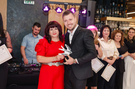 Д-р Димитър Бакалов от Спешно  отделение на МБАЛ–Пазарджик беше удостоен с приза „Бяла лястовица 2025“