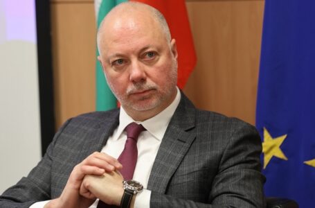 Конституционен съдия: Ако всички откажат за премиер, то остава Желязков